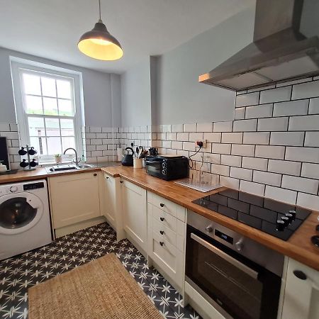Picturesque 2 Bedroom Miners Cottage Near Bike Park Wales & Brecon Beacons 머티르티드필 외부 사진